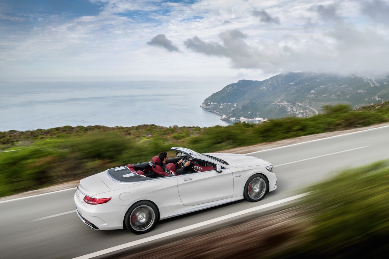 Mercedes stelt langverwachte S-Klasse en S63 AMG Cabrio voor