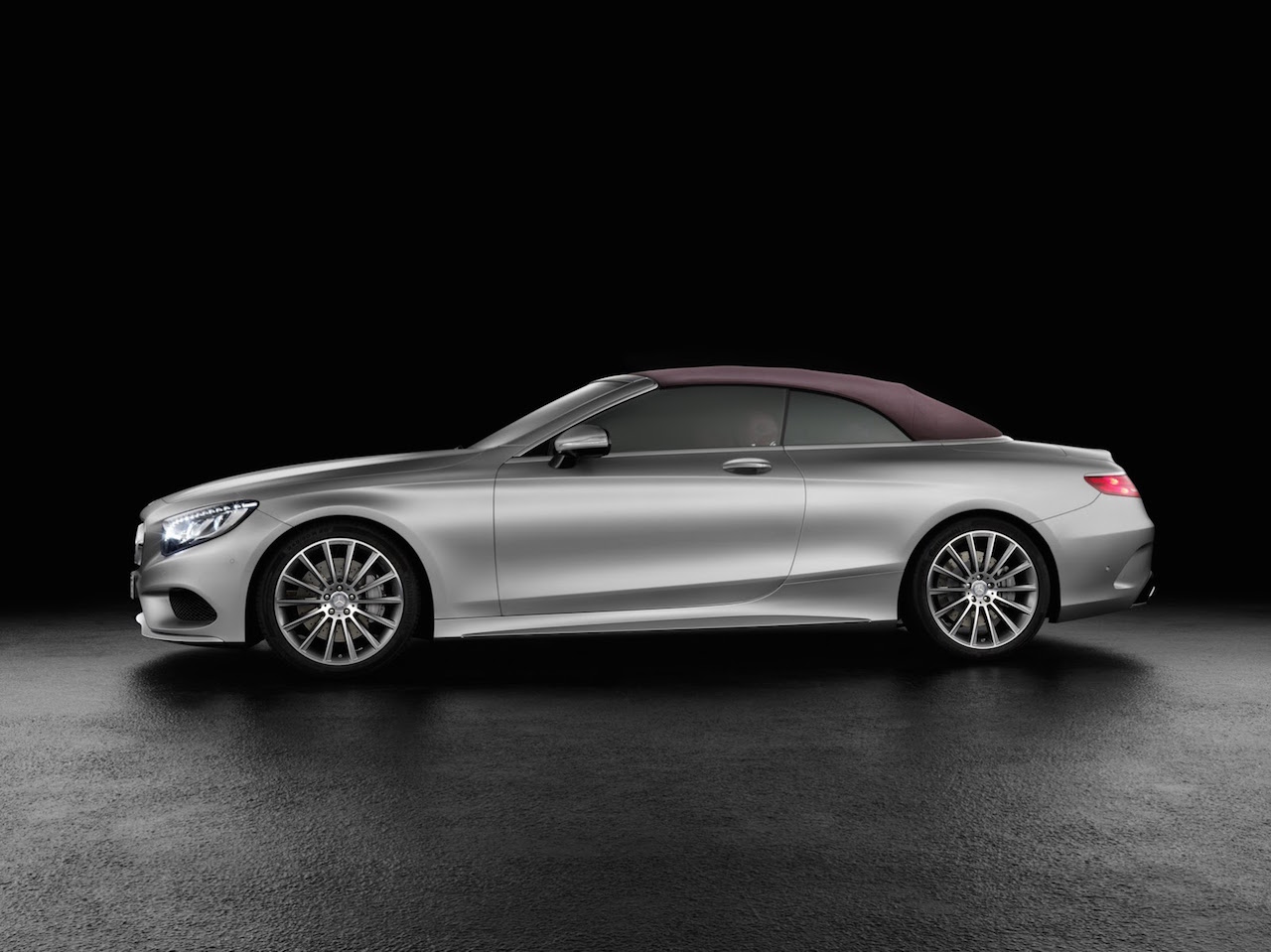 Mercedes stelt langverwachte S-Klasse en S63 AMG Cabrio voor