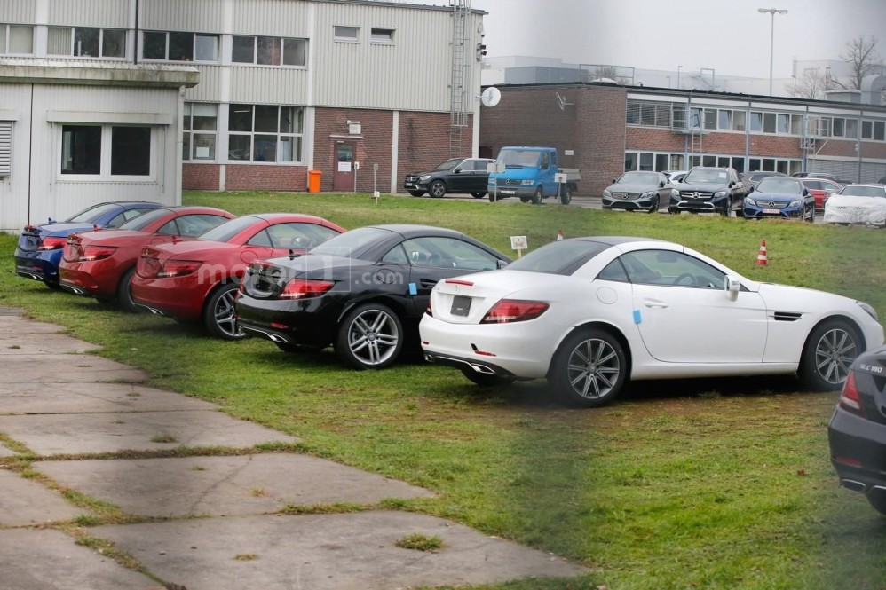 Mercedes SLC duikt ongecamoufleerd op