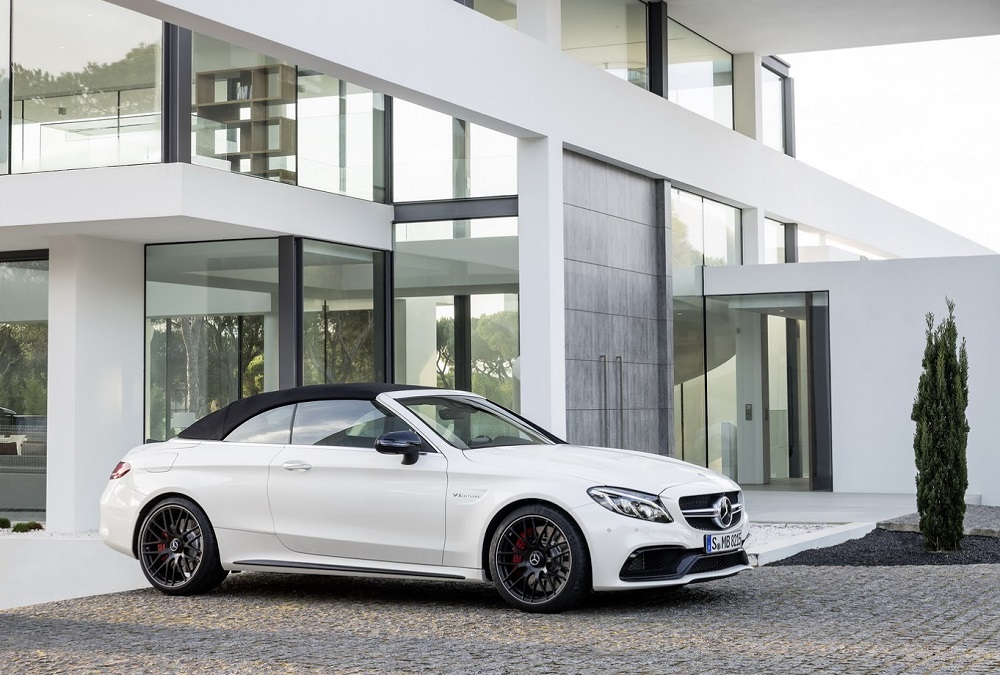 Mercedes-AMG stelt C 63 Cabrio voor
