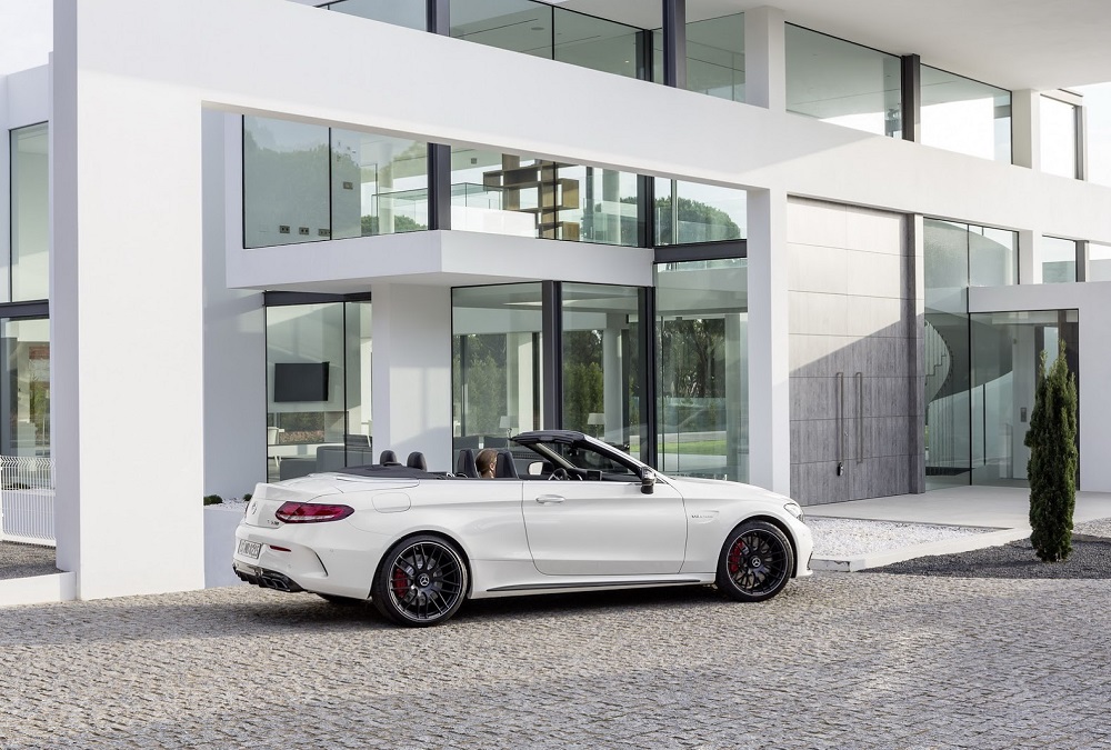 Mercedes-AMG stelt C 63 Cabrio voor