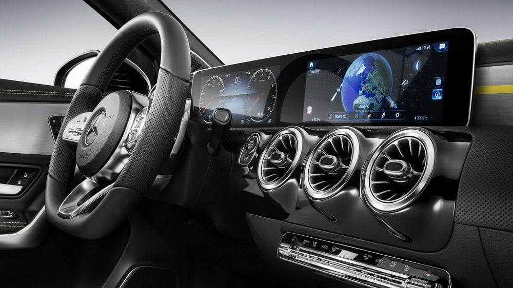 Mercedes toont interieur van nieuwe A-Klasse