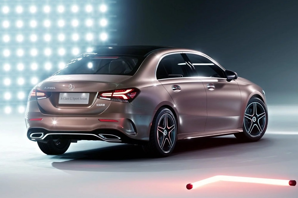 Mercedes A-Klasse L Sedan onthuld in China