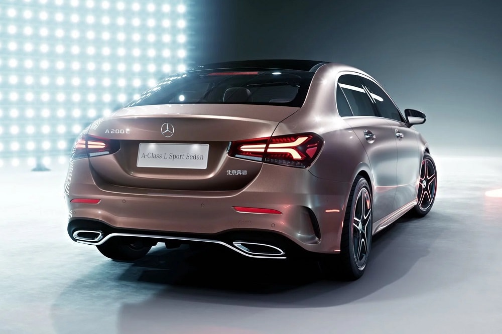 Mercedes A-Klasse L Sedan onthuld in China