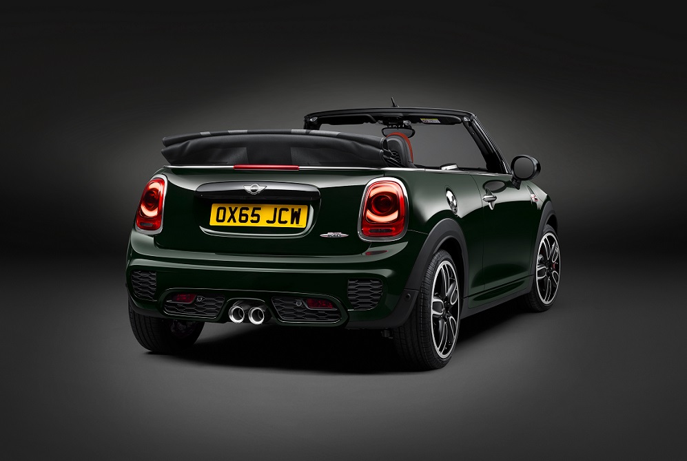 MINI stelt John Cooper Works Cabrio voor