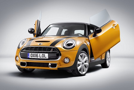 Parkeerproblemen verleden tijd bij MINI dankzij vleugeldeuren