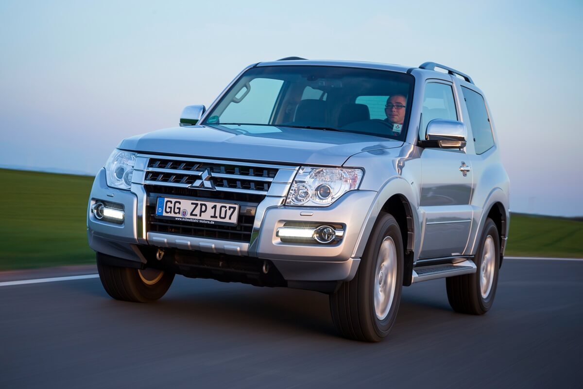 Mitsubishi Pajero 3-Door 3.2 DI-D 190 ch  traction intégrale (2014-2018)