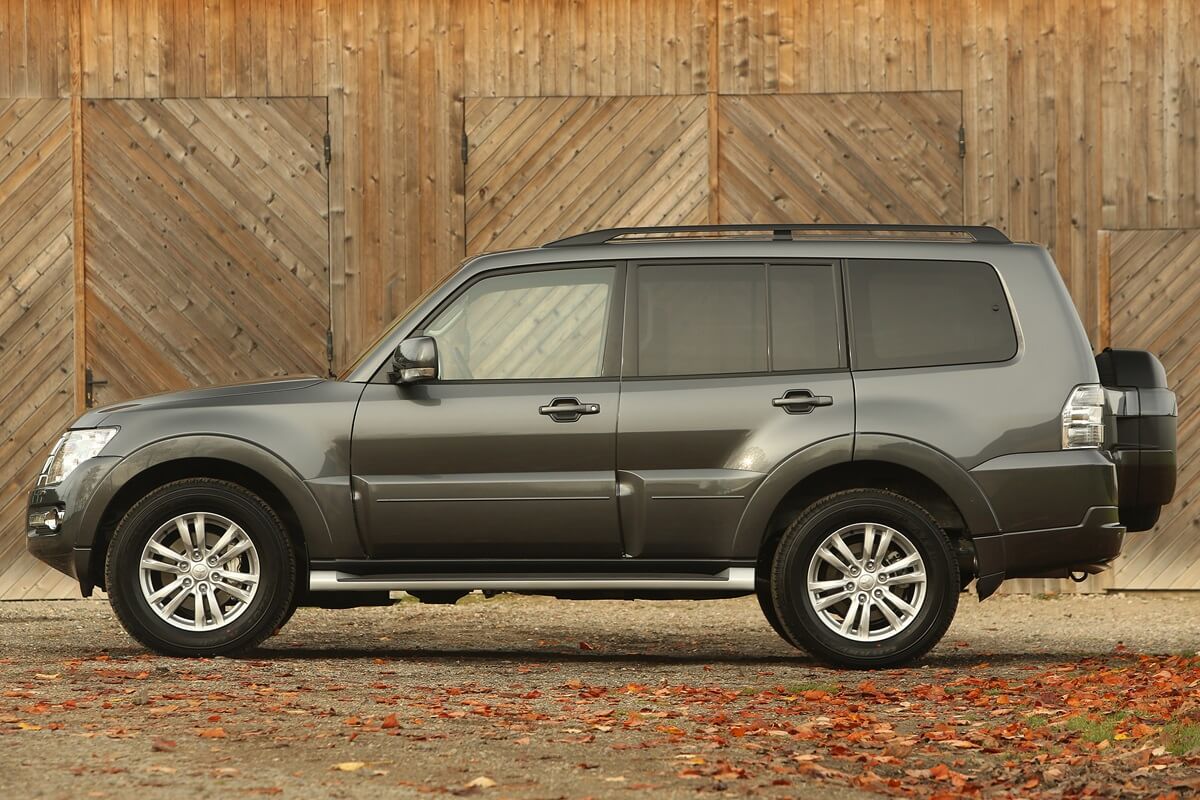 Mitsubishi Pajero 3.2 DI-D 190 ch  traction intégrale (2014-2018)