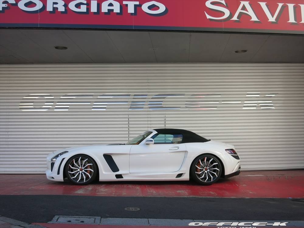 Mercedes SLS AMG Roadster door Office-K en FAB Design is blubberdik