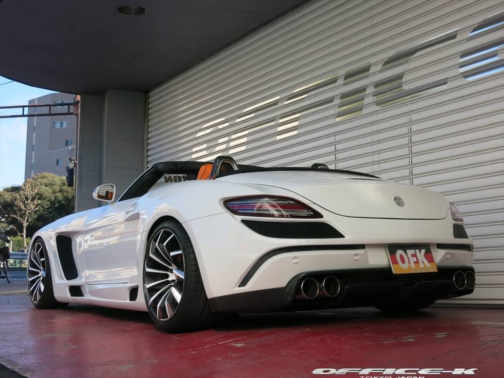 Mercedes SLS AMG Roadster door Office-K en FAB Design is blubberdik