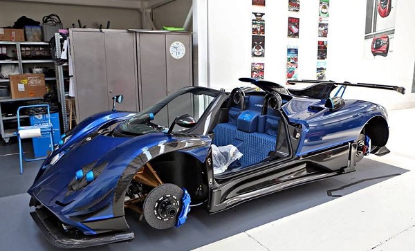 Pagani levert Zonda 760 Kiryu af in Japan