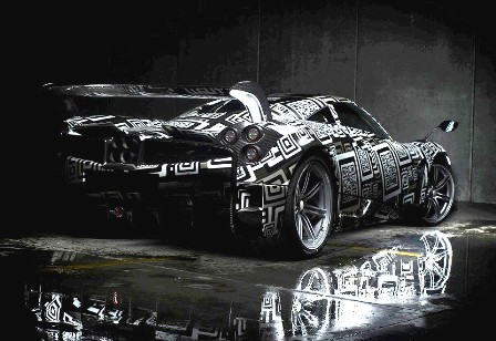 Pagani plaagt met foto en video van krachtige Huayra BC