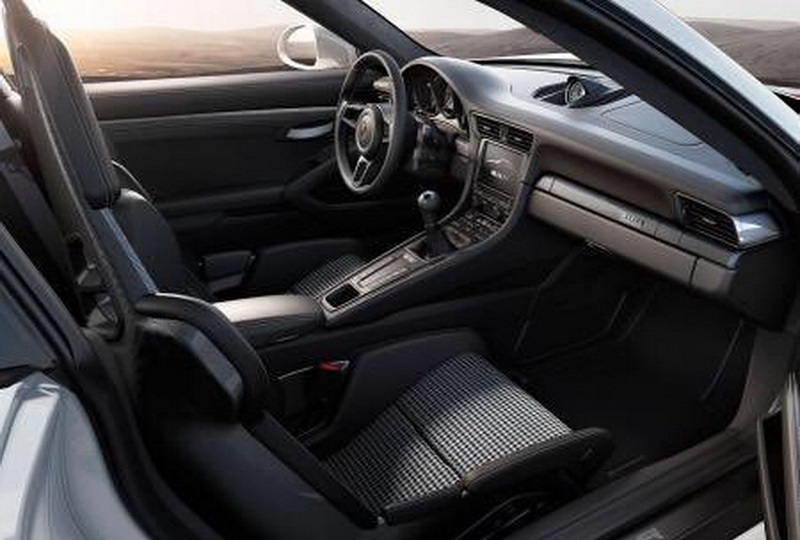 Gelekt: eerste foto's van de Porsche 911 R