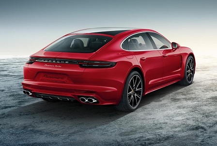 Porsche Exclusive tovert Panamera Turbo Executive om tot perfecte kerstslee