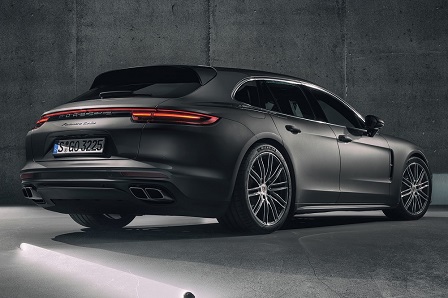 Porsche haalt doek van Panamera Sport Turismo