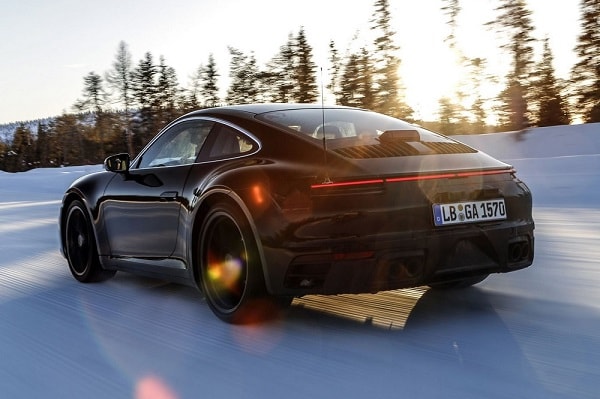 Porsche warmt wereld op voor nieuwe 911