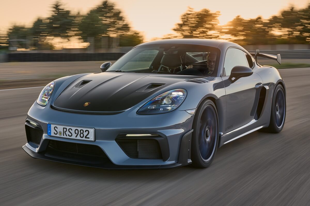 Porsche 718 Cayman GT4 RS 500 ch   2024