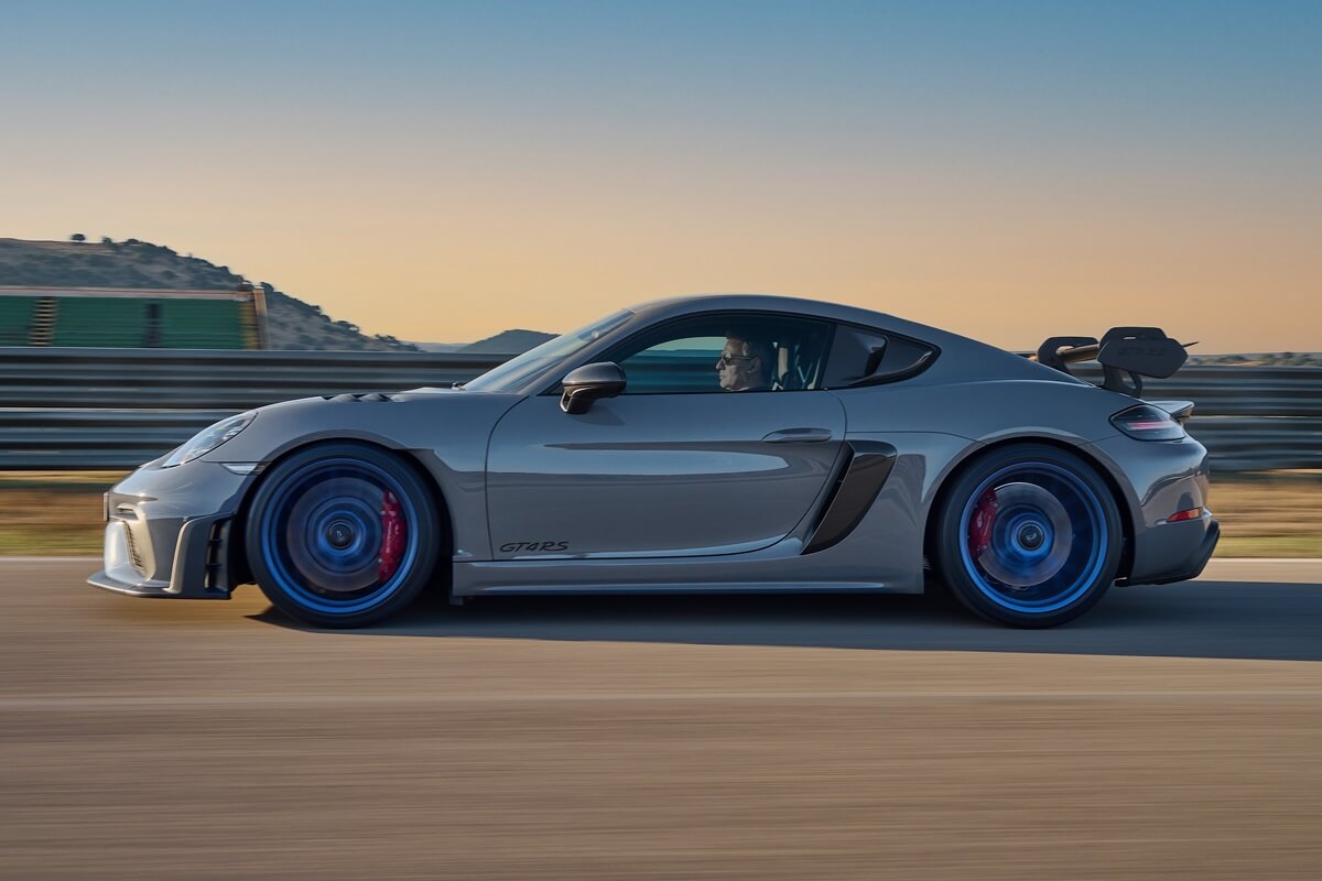 Porsche 718 Cayman GT4 RS 500 PS   2024