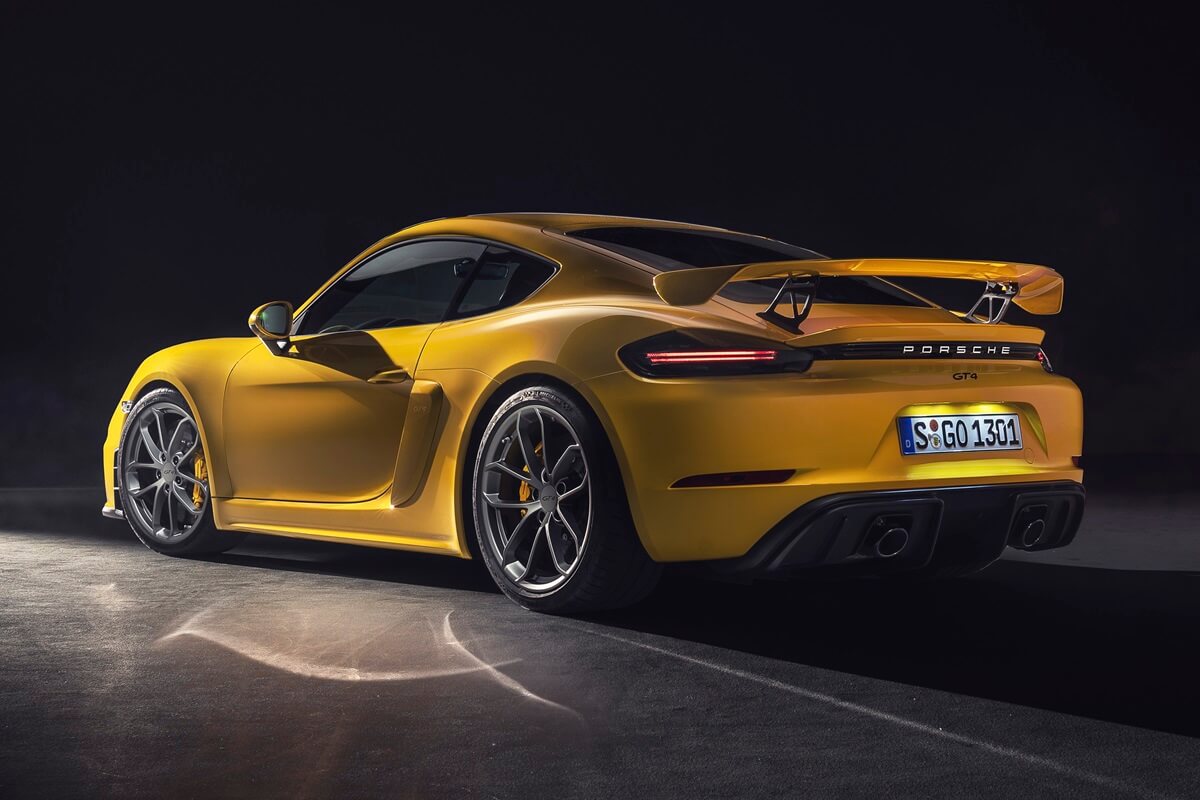 Porsche 718 Cayman GT4 420 CV   2025