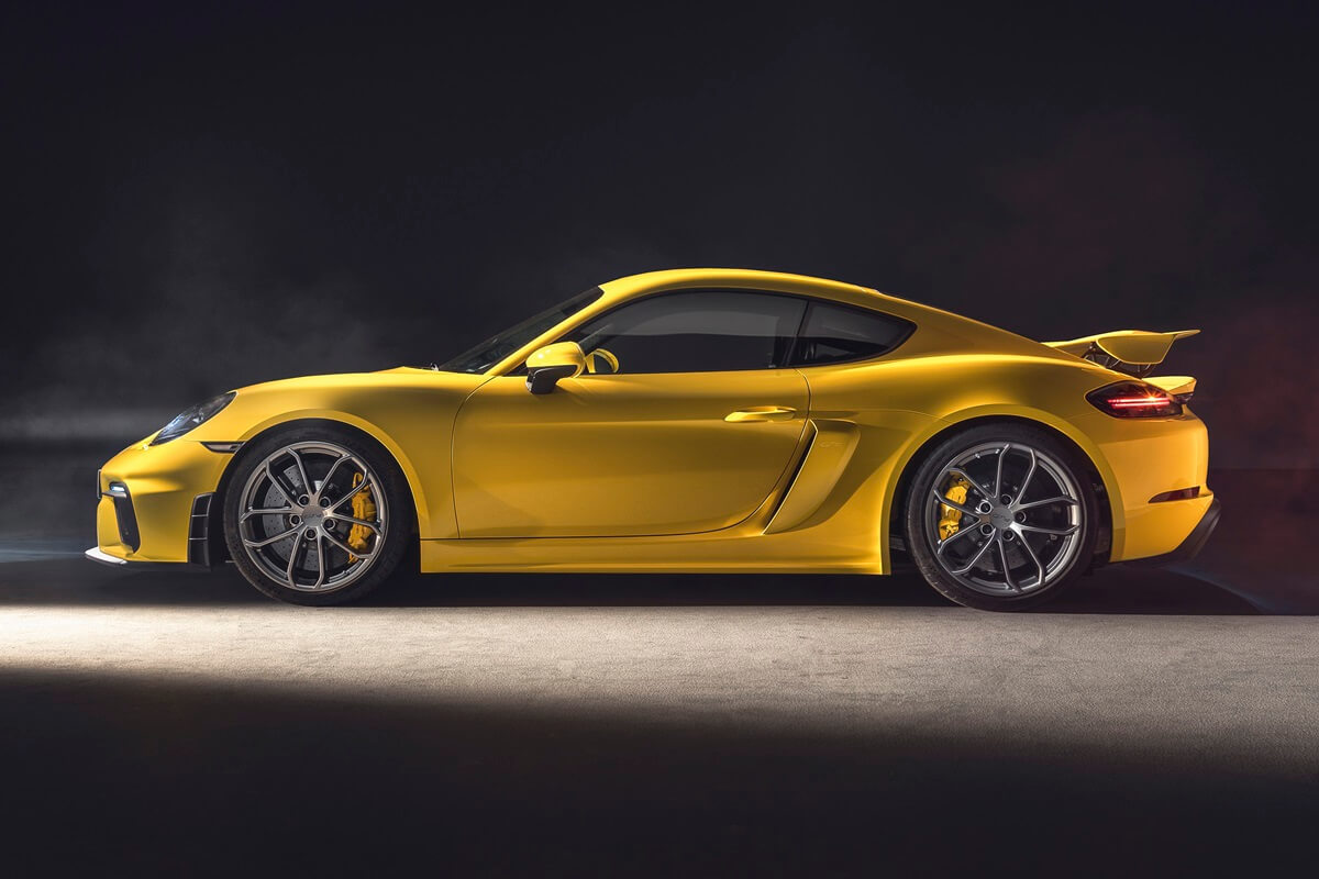 Porsche 718 Cayman GT4 420 pk handgeschakeld RWD 2024