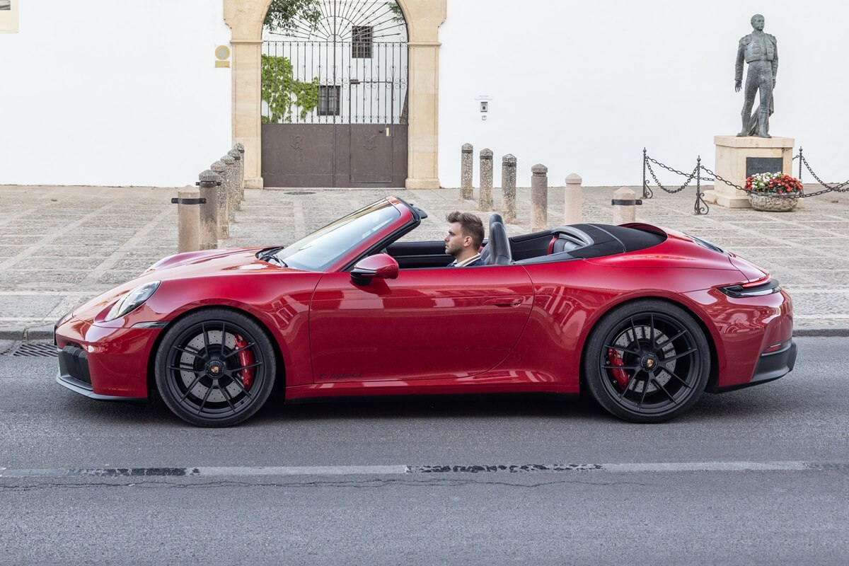 Porsche 911 Cabriolet Carrera GTS 541 PS   2025