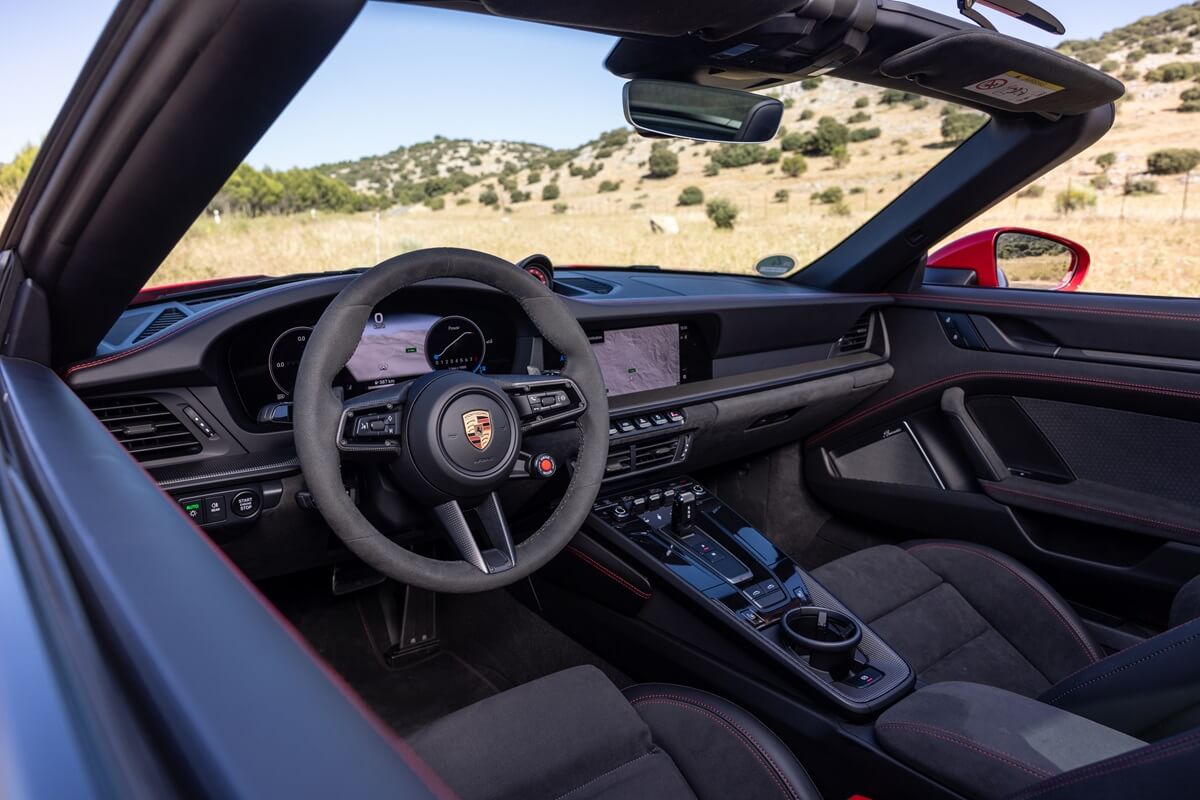 Porsche 911 Targa 4 GTS 541 CV  trazione integrale 2025