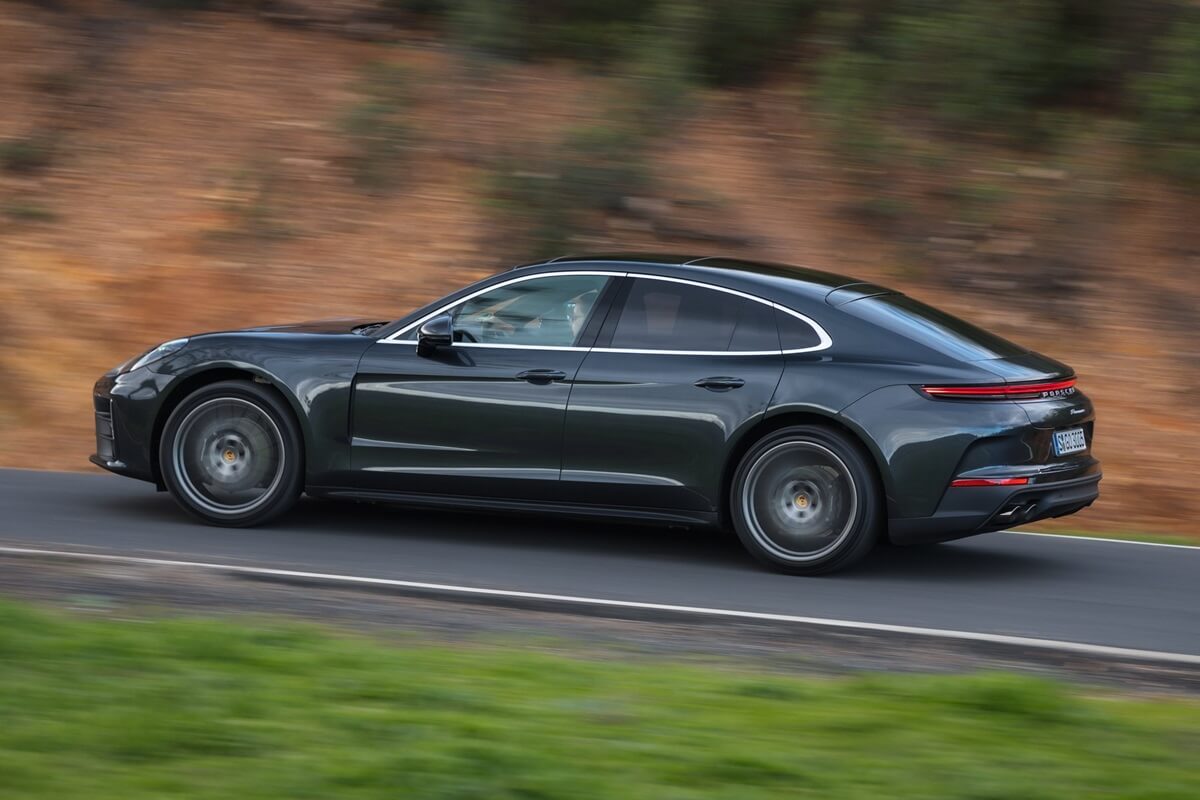 Porsche Panamera Turbo E-Hybrid 680 ch  traction intégrale 2024