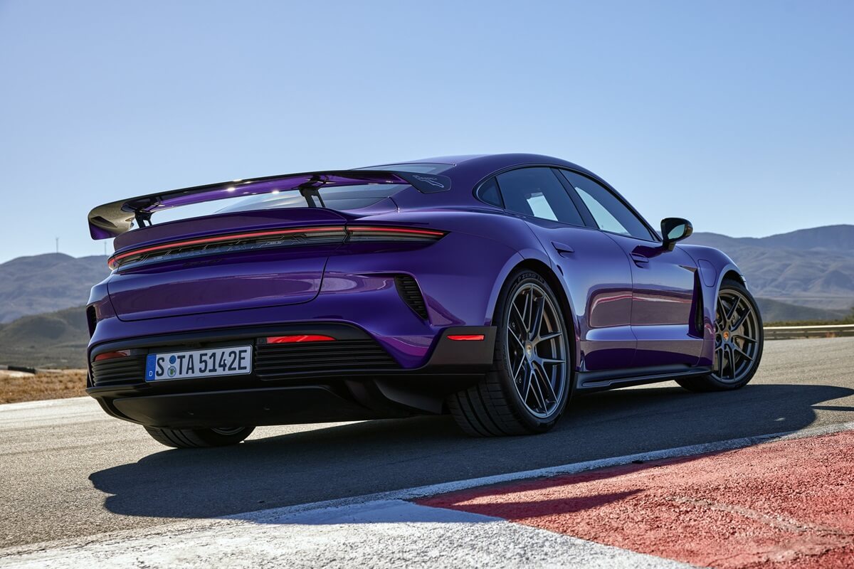 Porsche Taycan Turbo GT Weissach Package 789 ch  traction intégrale 2024