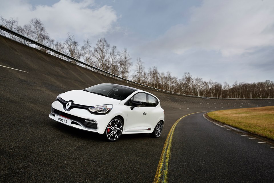 Renault onthult extra krachtige Clio RS 220 EDC Trophy