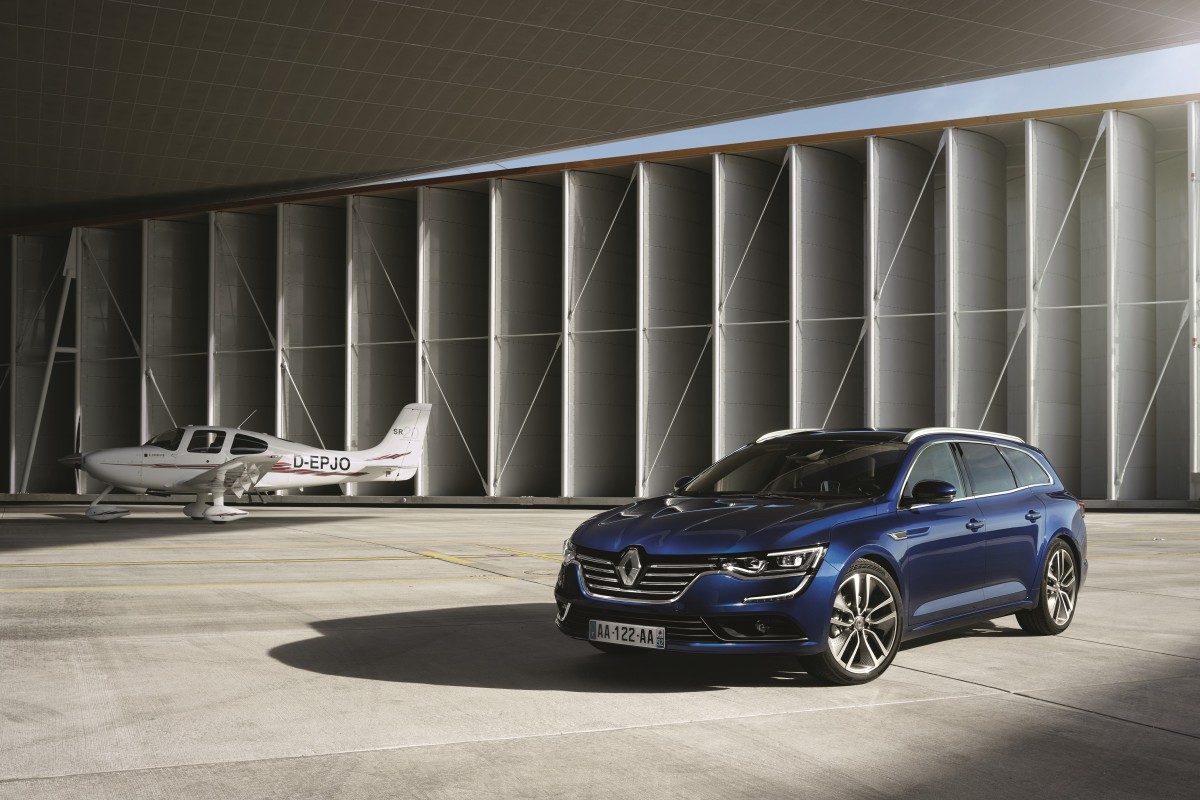 Renault laat Talisman Estate op de wereld los