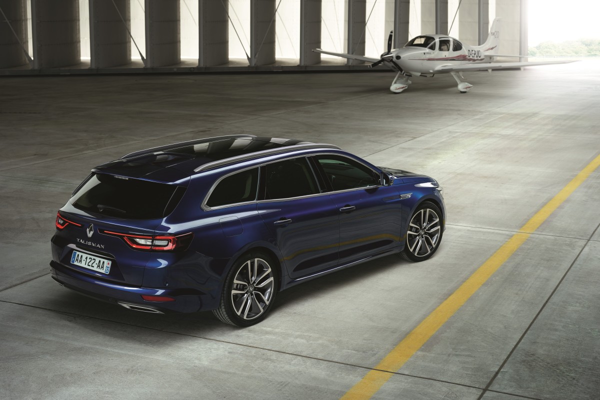 Renault laat Talisman Estate op de wereld los