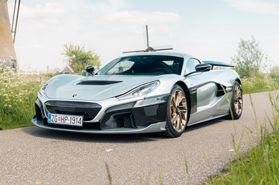 Abmessungen Rimac Nevera