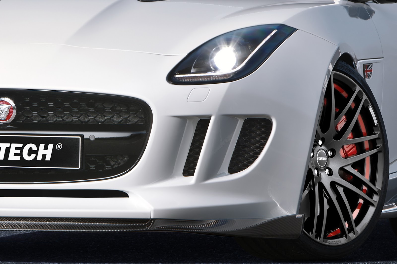 Startech geeft F-Type bescheiden make-over