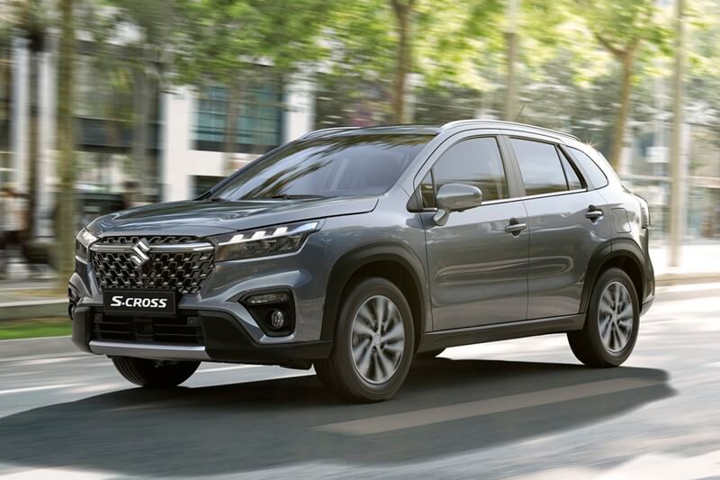 Nieuwe Suzuki SCross 2025 en vorige generaties alle info over deze