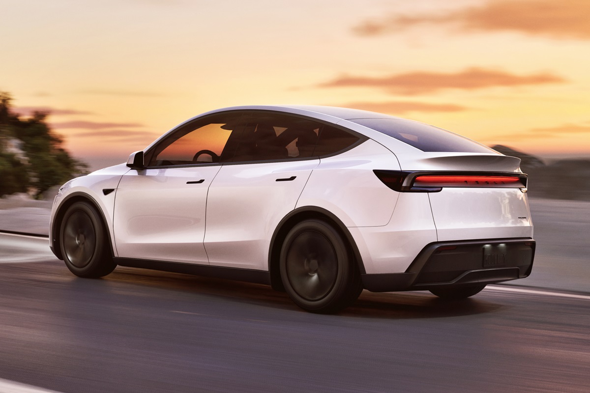 Tesla Model Y Long Range 514 pk automaat AWD 2025