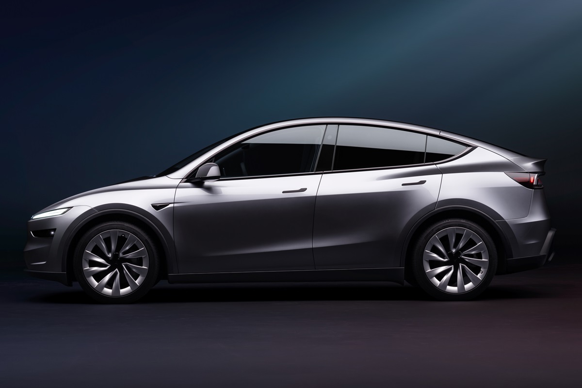 Tesla Model Y 2025