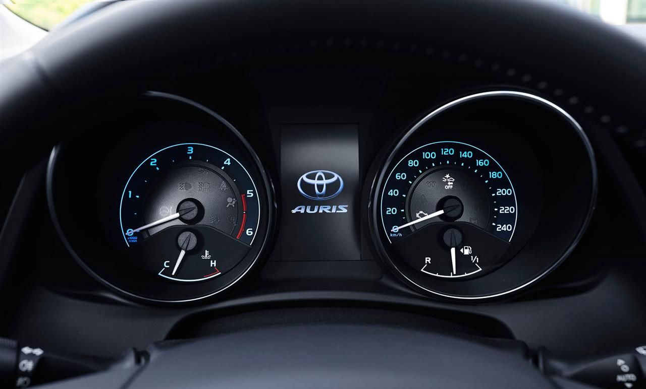 Toyota geeft nieuwe lading foto's van vernieuwde Auris vrij