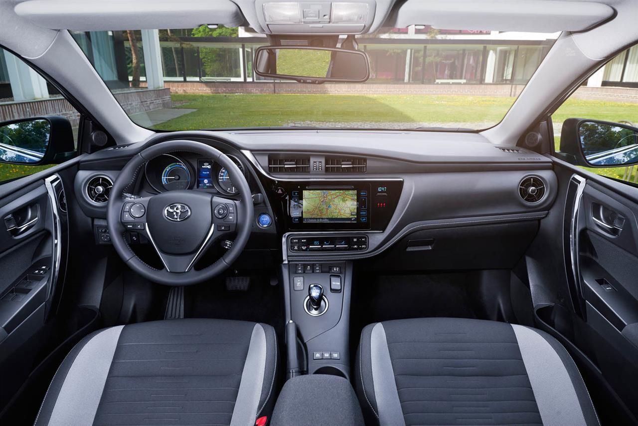 Toyota geeft nieuwe lading foto's van vernieuwde Auris vrij