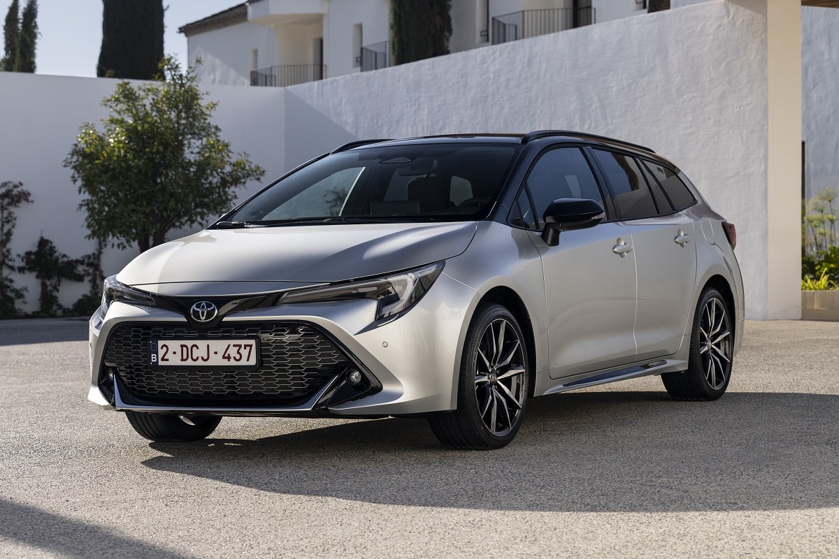 Performance Toyota Corolla Touring Sports 2.0L 196 hp automatic
