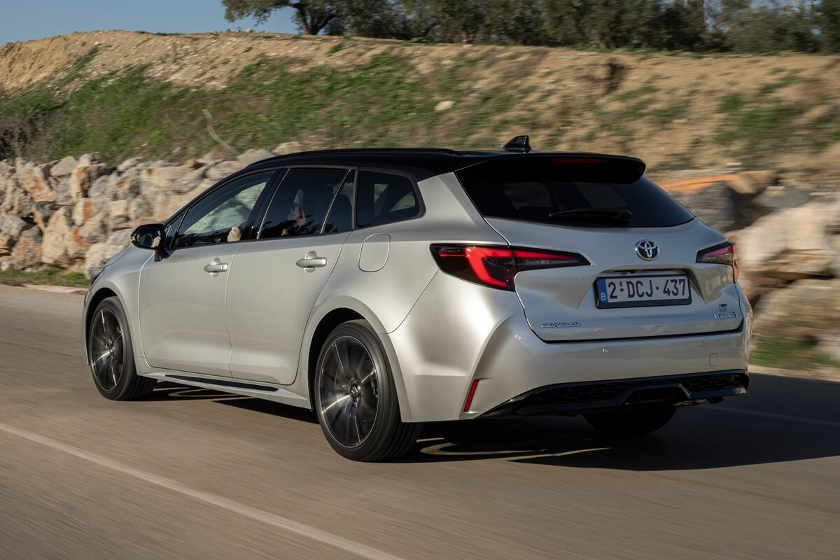 Toyota Corolla Touring Sports 2025 extérieur arrière