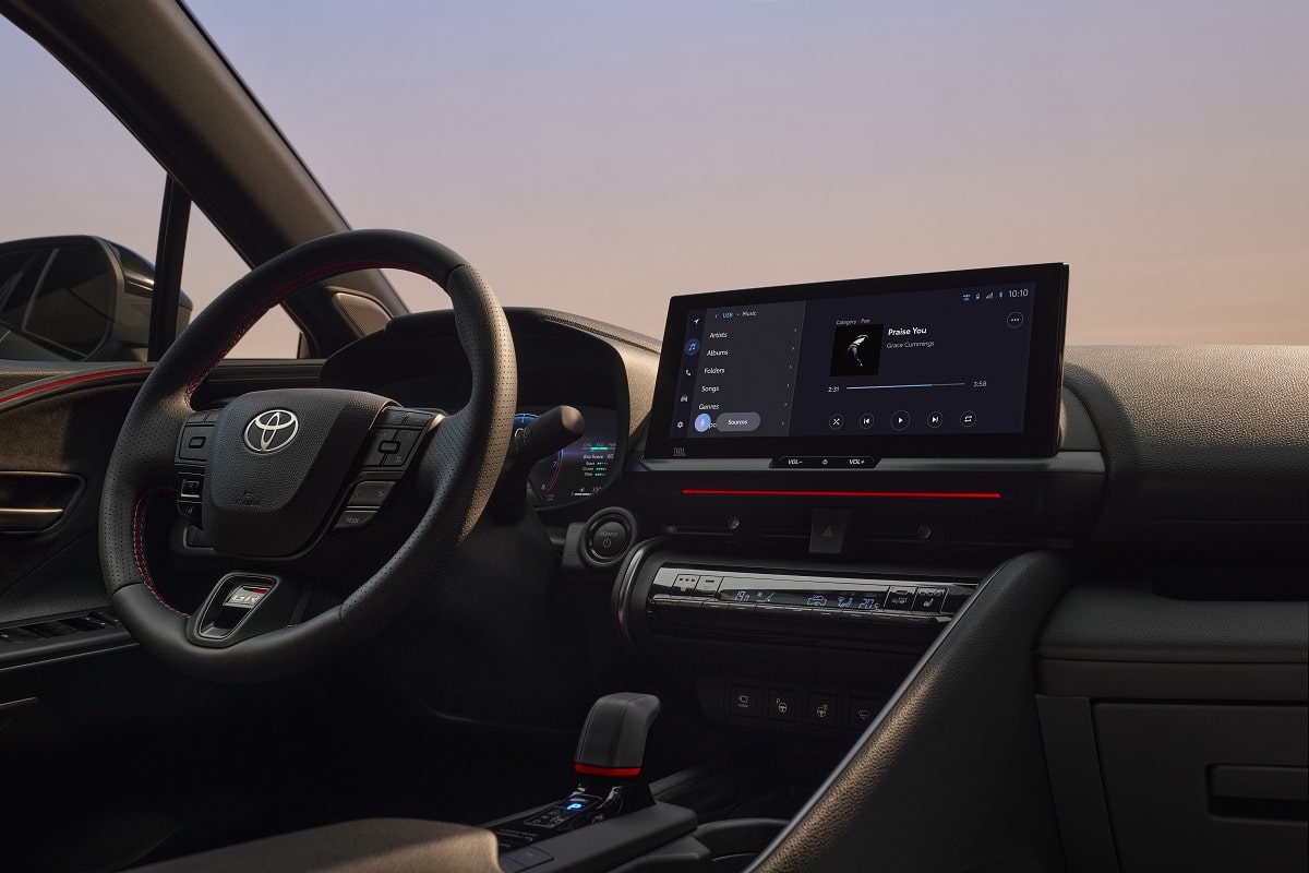 Toyota C-HR Dynamic Plus Bi-Tone