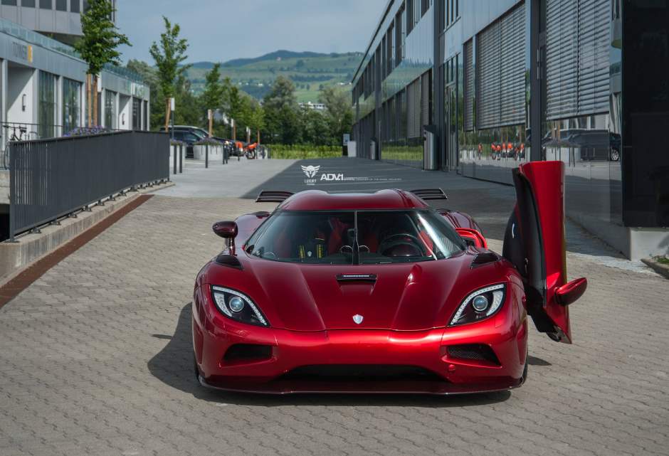 Koenigsegg Agera R blinkt met velgen van ADV.1