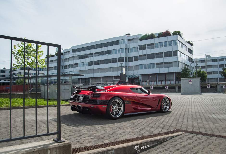 Koenigsegg Agera R blinkt met velgen van ADV.1