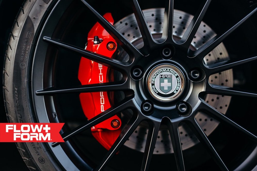 HRE heeft perfecte velgen voor je smurfblauwe Porsche 911 Carrera S