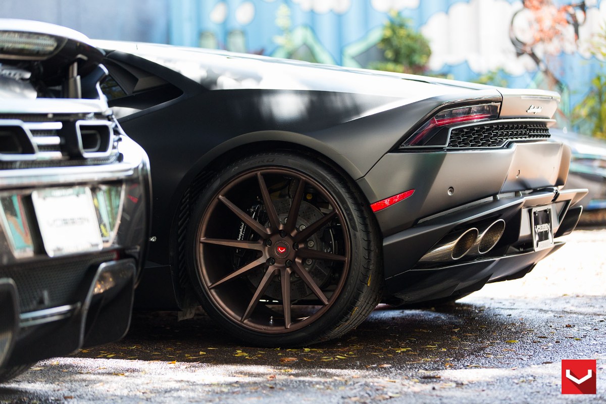Volledige fotoshoot van Lamborghini Huracán en McLaren 650S Spider op Vossen Wheels