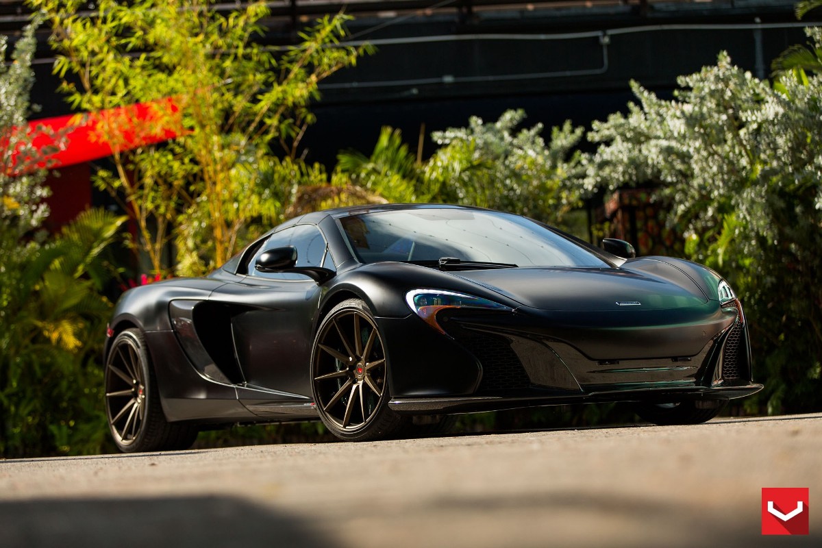 Volledige fotoshoot van Lamborghini Huracán en McLaren 650S Spider op Vossen Wheels