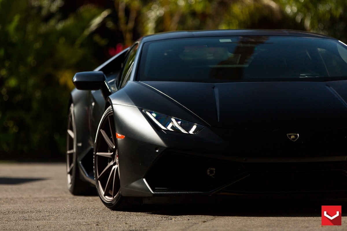 Volledige fotoshoot van Lamborghini Huracán en McLaren 650S Spider op Vossen Wheels