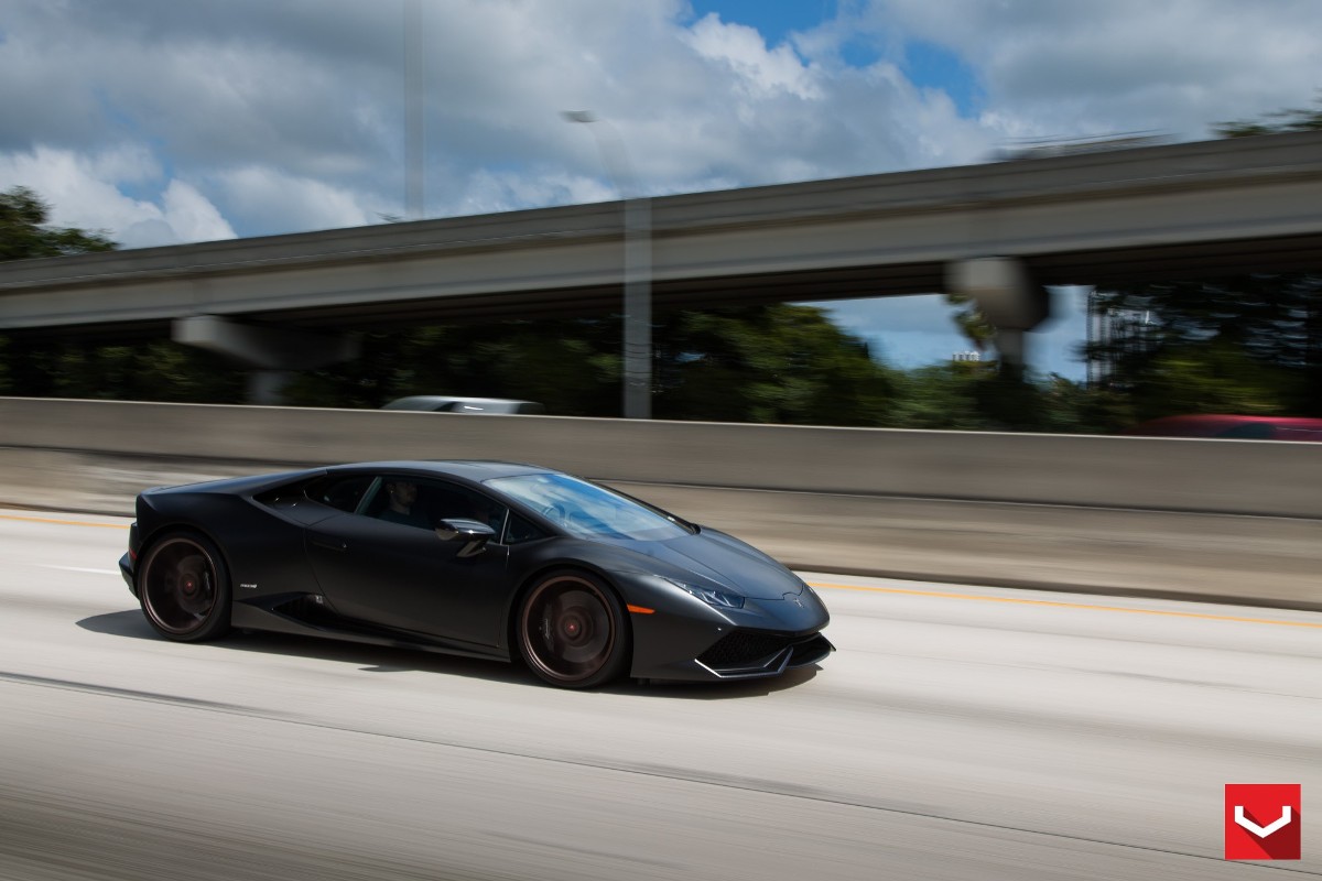 Volledige fotoshoot van Lamborghini Huracán en McLaren 650S Spider op Vossen Wheels