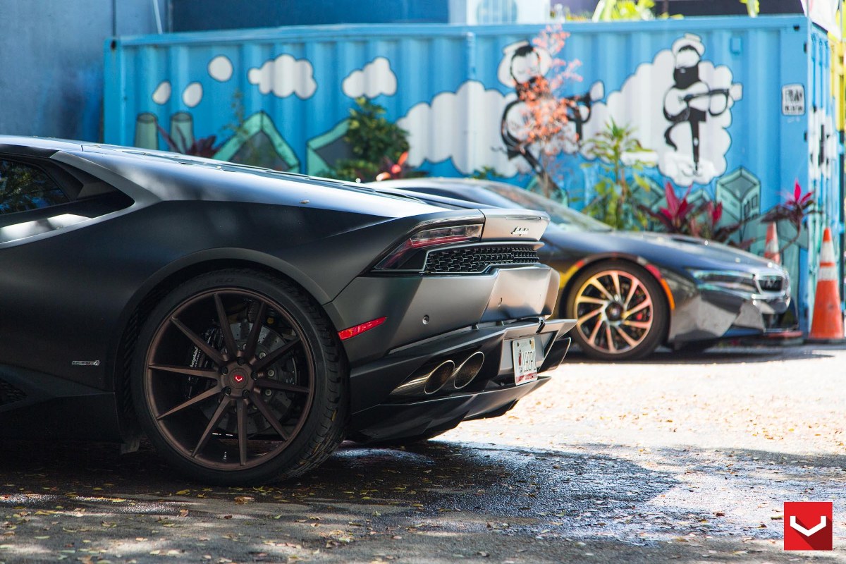 Volledige fotoshoot van Lamborghini Huracán en McLaren 650S Spider op Vossen Wheels
