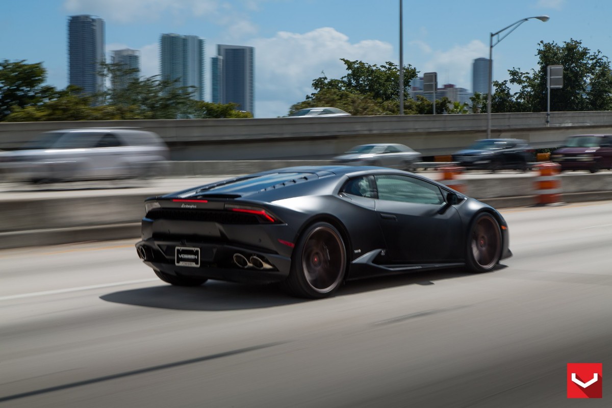 Volledige fotoshoot van Lamborghini Huracán en McLaren 650S Spider op Vossen Wheels